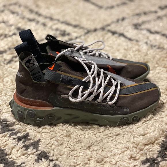 Nike React Shoes - practically NEW - Picture 2 of 4